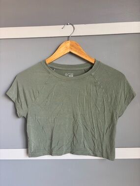 Everyday Crewneck Crop Tee - Olive Green